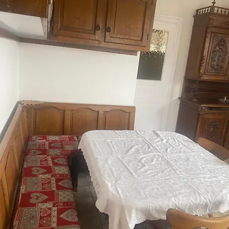 Maison Chez Grand-mere, Route Des Vins Holiday home *