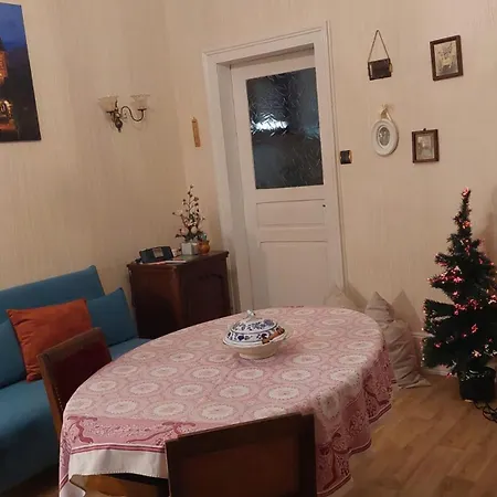 Holiday home Maison Chez Grand-mere, Route Des Vins *